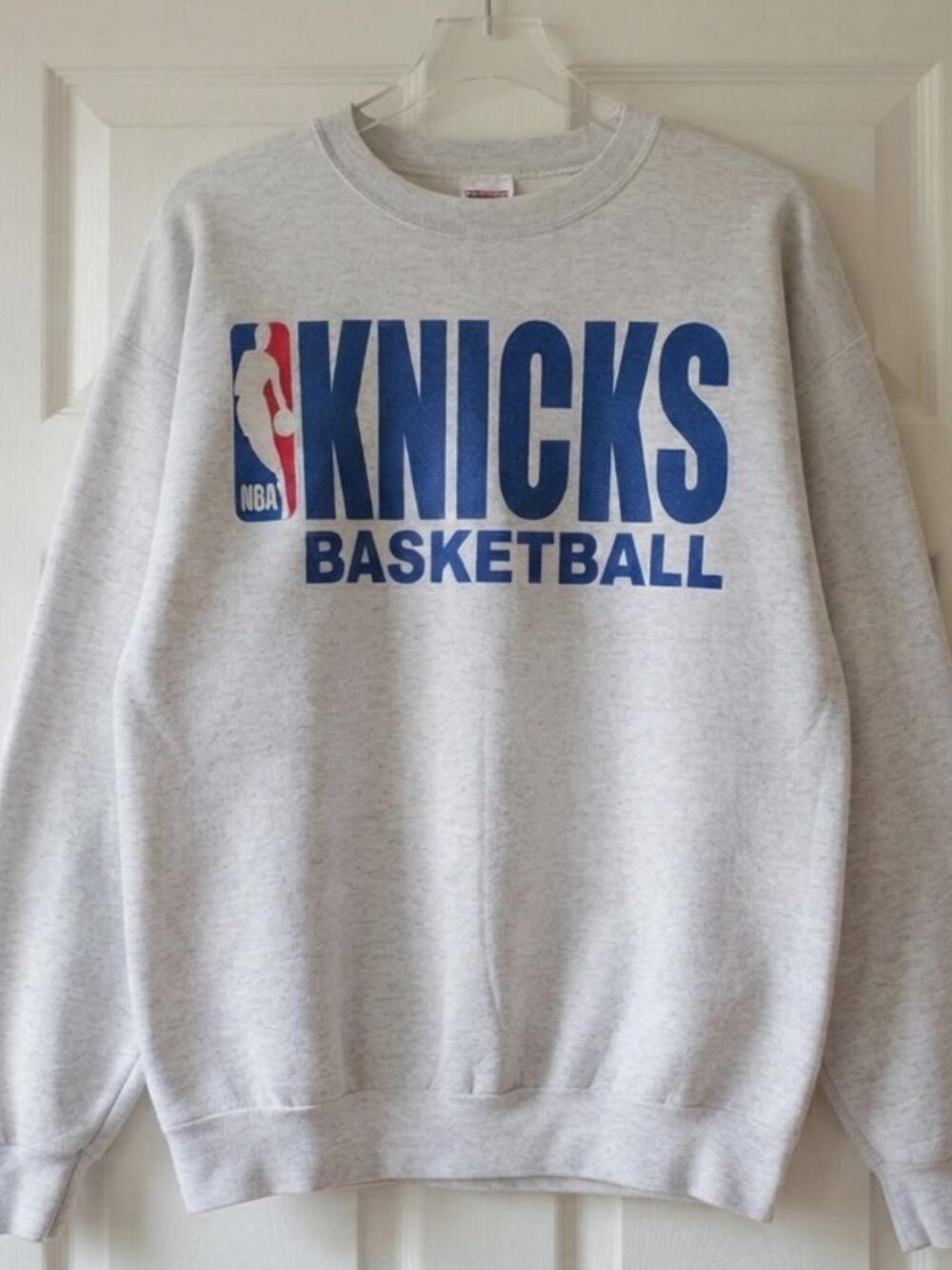 Gildan Ash Grey Knicks Basketball Graphic Crewneck Sweatshirt